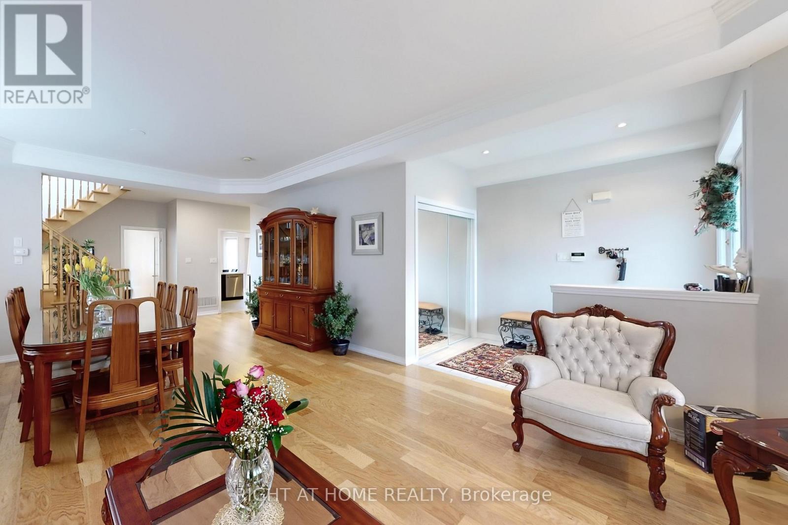 19 Robert Grundy Road, Markham, Ontario  L6C 3A5 - Photo 5 - N12959162