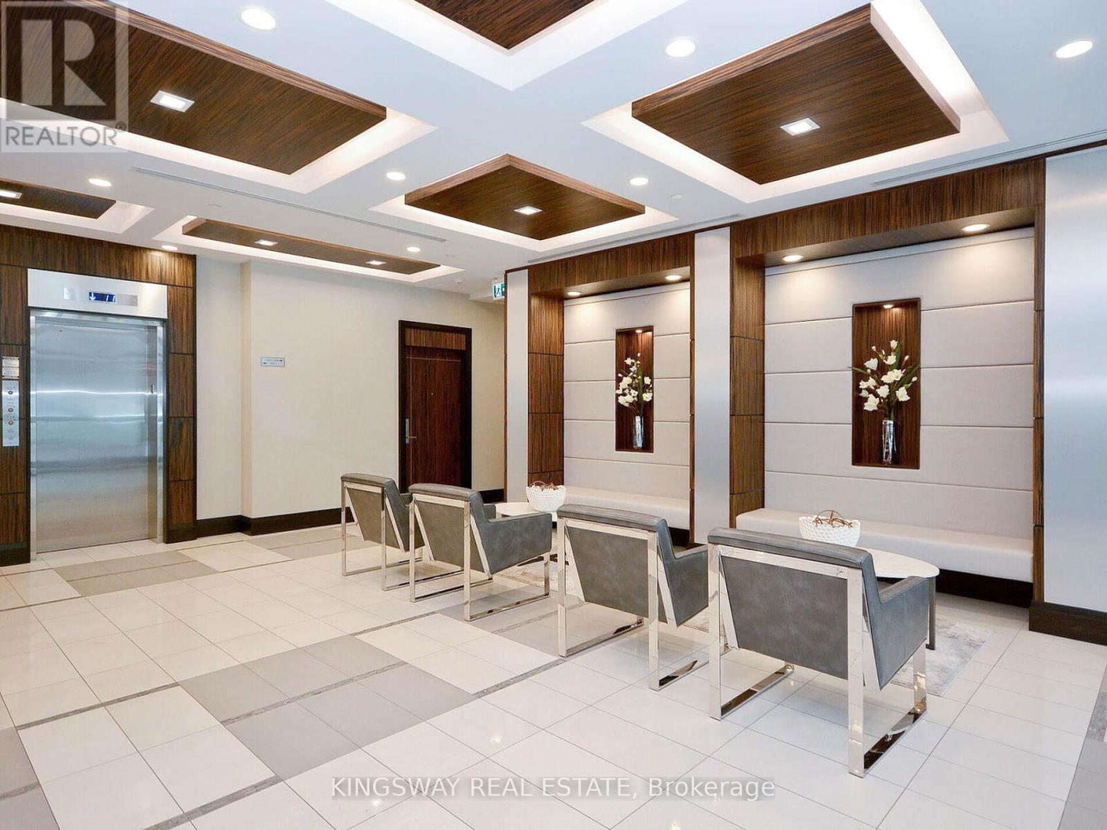 Ph 111 - 349 Rathburn Road, Mississauga, Ontario  L5B 0G9 - Photo 10 - W12959138