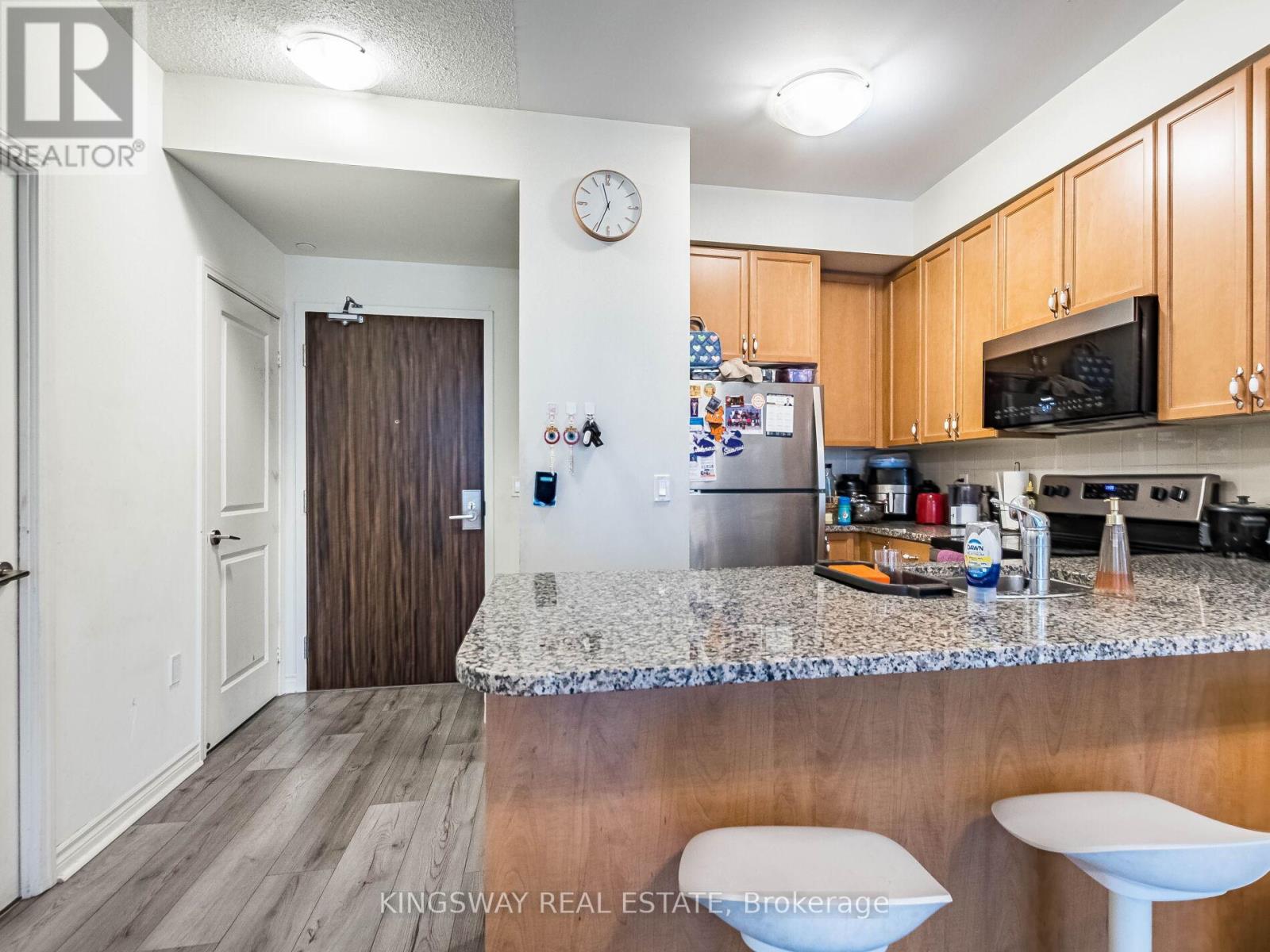 Ph 111 - 349 Rathburn Road, Mississauga, Ontario  L5B 0G9 - Photo 16 - W12959138