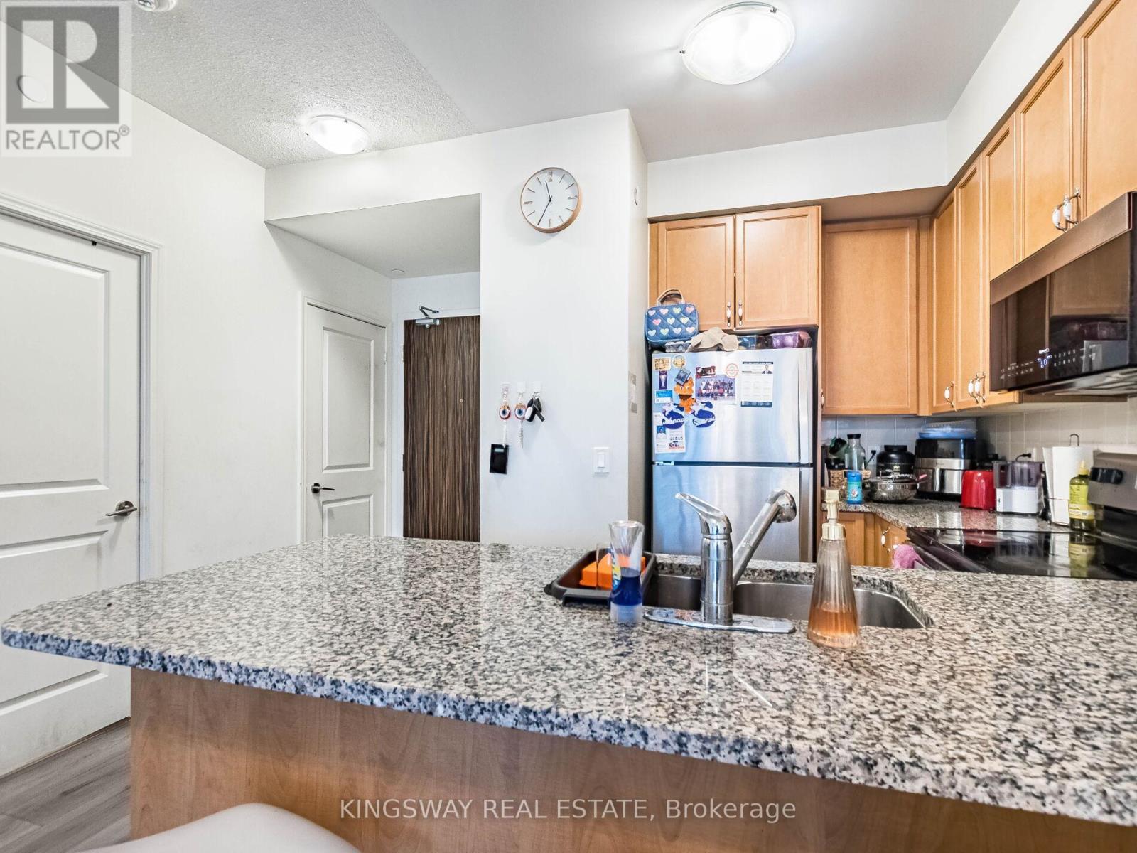 Ph 111 - 349 Rathburn Road, Mississauga, Ontario  L5B 0G9 - Photo 17 - W12959138