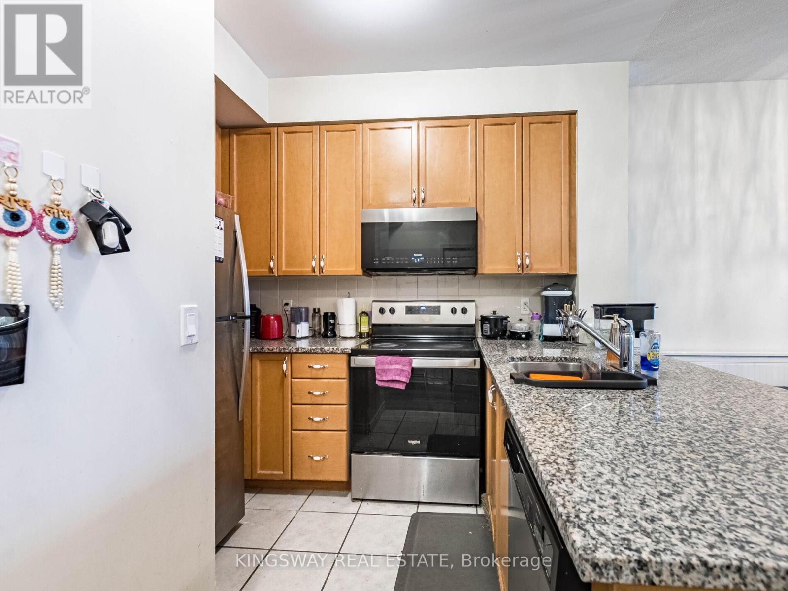 Ph 111 - 349 Rathburn Road, Mississauga, Ontario  L5B 0G9 - Photo 18 - W12959138