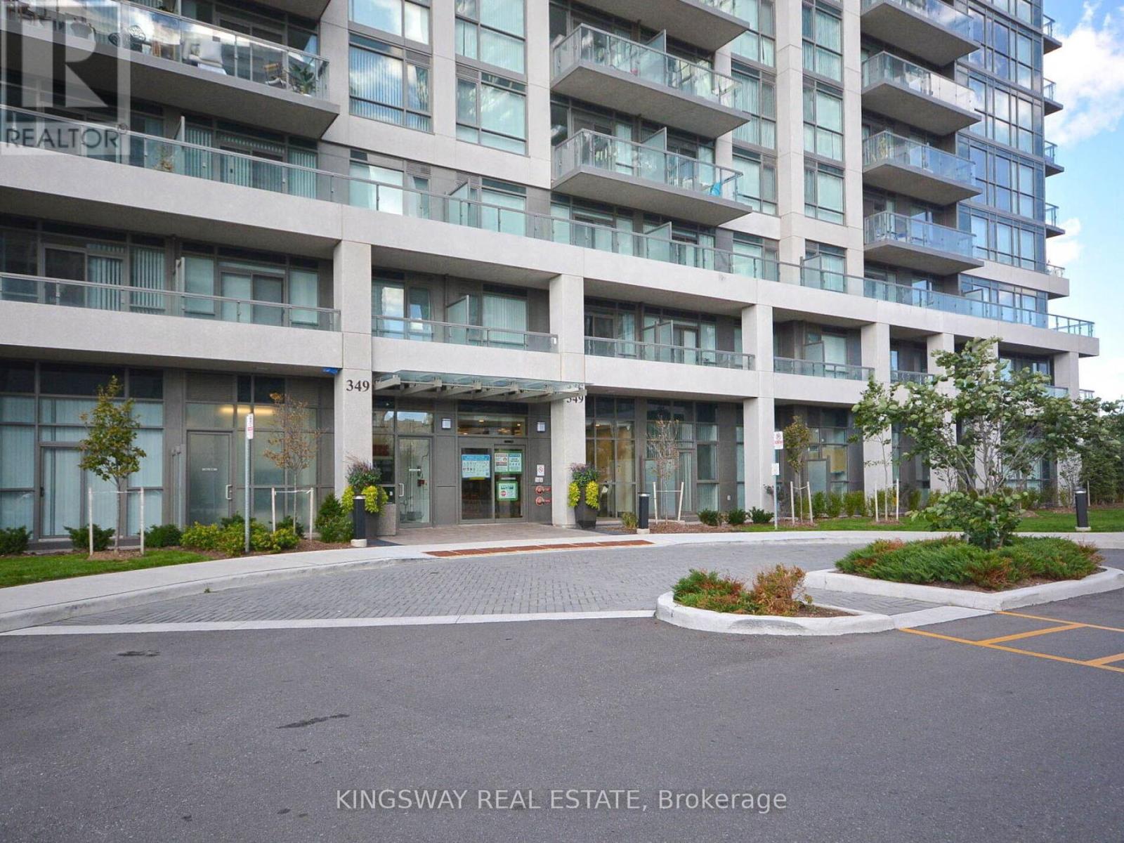 Ph 111 - 349 Rathburn Road, Mississauga, Ontario  L5B 0G9 - Photo 3 - W12959138