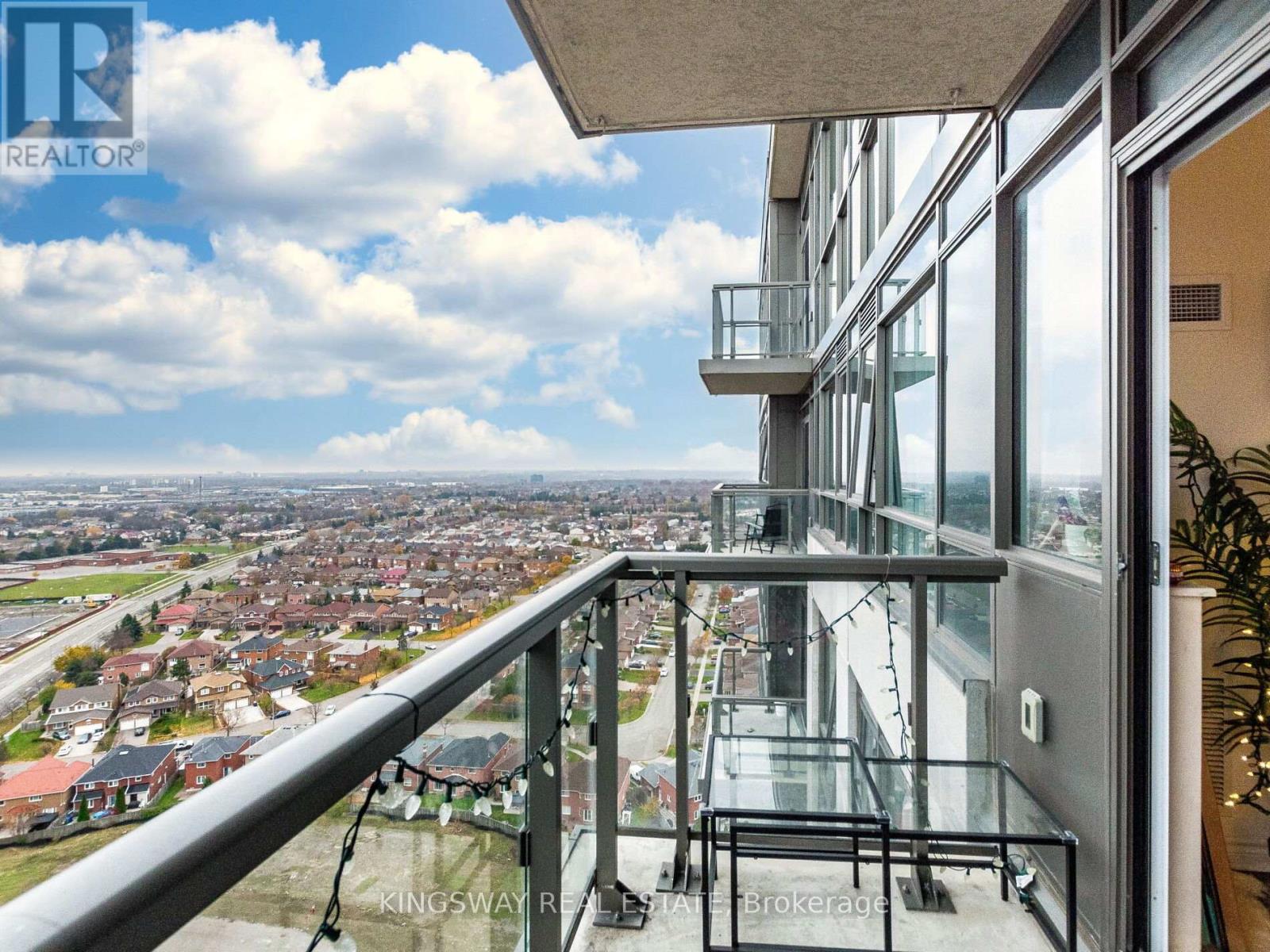 Ph 111 - 349 Rathburn Road, Mississauga, Ontario  L5B 0G9 - Photo 38 - W12959138