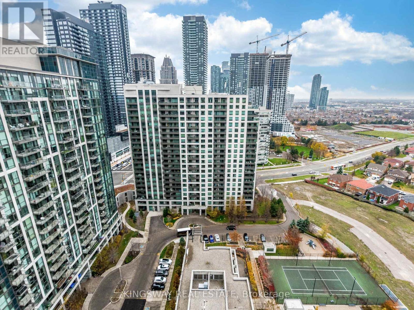 Ph 111 - 349 Rathburn Road, Mississauga, Ontario  L5B 0G9 - Photo 40 - W12959138