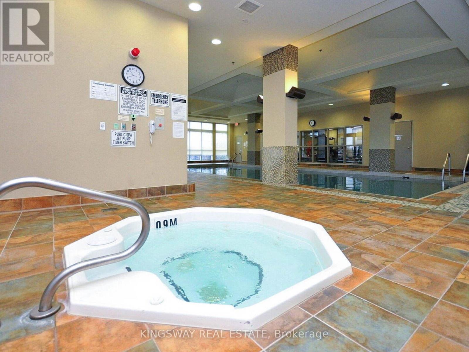 Ph 111 - 349 Rathburn Road, Mississauga, Ontario  L5B 0G9 - Photo 42 - W12959138