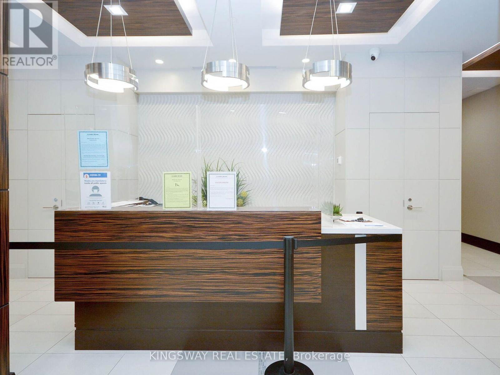 Ph 111 - 349 Rathburn Road, Mississauga, Ontario  L5B 0G9 - Photo 8 - W12959138