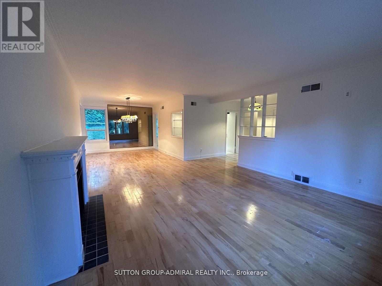 97 Valecrest Drive, Toronto, Ontario  M9A 4P5 - Photo 11 - W12959150