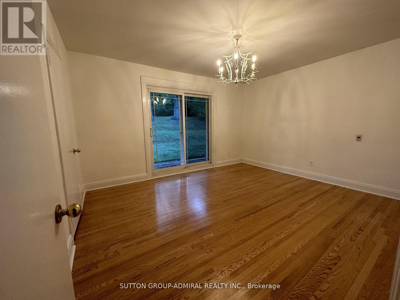 97 Valecrest Drive, Toronto, Ontario  M9A 4P5 - Photo 13 - W12959150