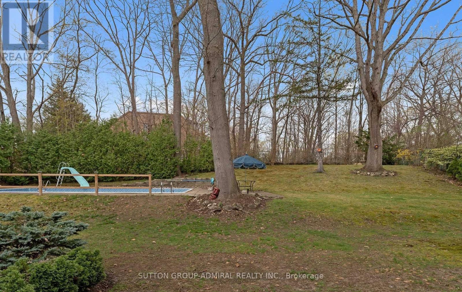 97 Valecrest Drive, Toronto, Ontario  M9A 4P5 - Photo 16 - W12959150