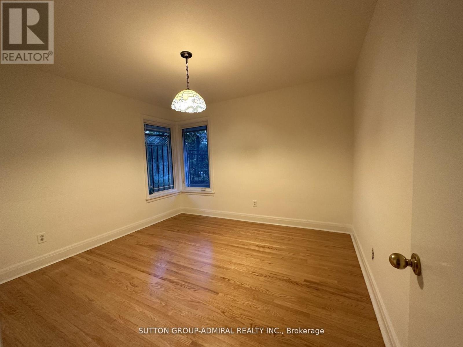 97 Valecrest Drive, Toronto, Ontario  M9A 4P5 - Photo 6 - W12959150