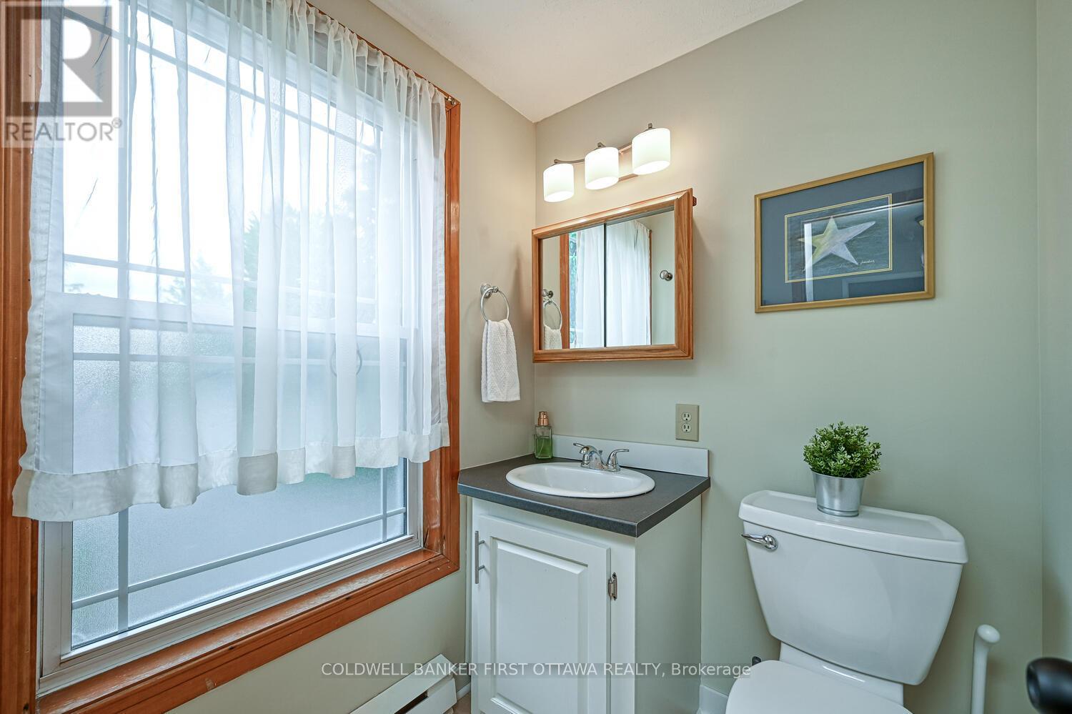 22 Poole Creek Crescent, Ottawa, Ontario  K2S 1T6 - Photo 16 - X12836098