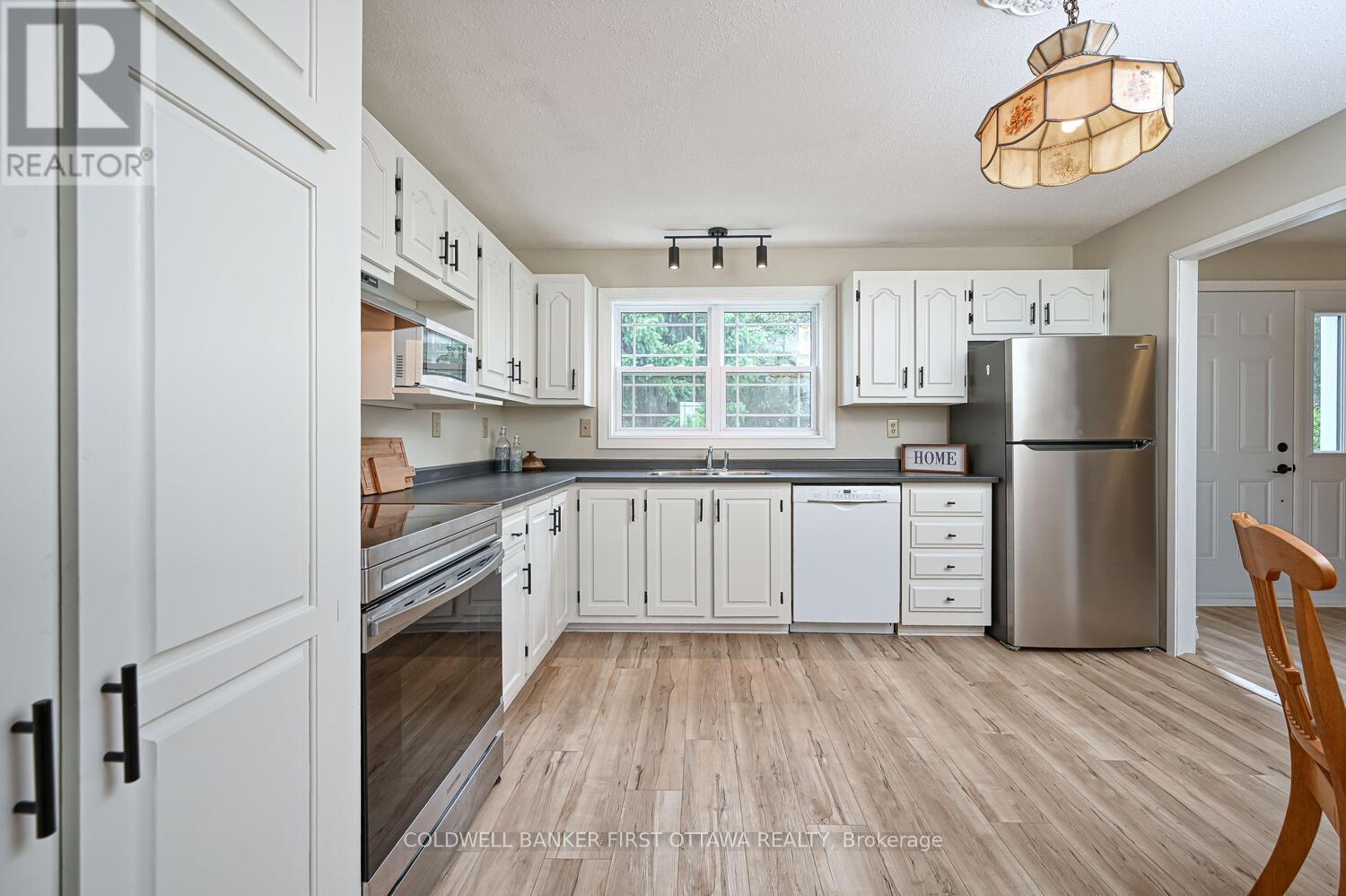 22 Poole Creek Crescent, Ottawa, Ontario  K2S 1T6 - Photo 12 - X12836098