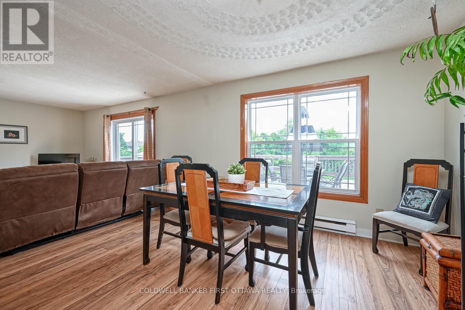 22 Poole Creek Crescent, Ottawa, Ontario  K2S 1T6 - Photo 8 - X12836098