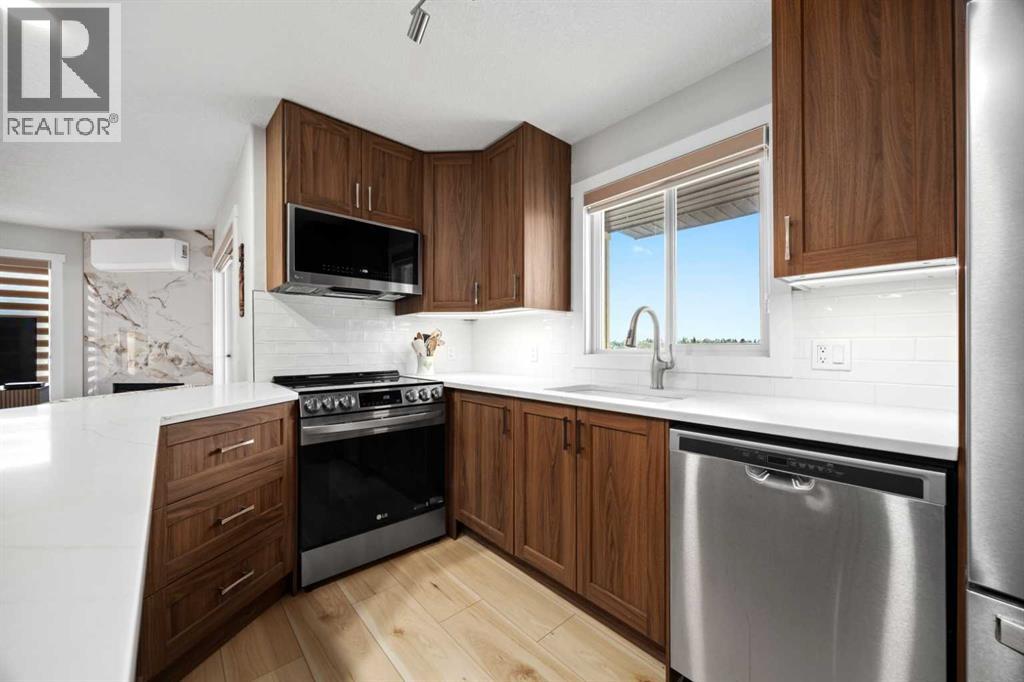 8429, 304 Mackenzie Way Sw, Airdrie, Alberta T4B 3H8 - Photo 3 - A2295218