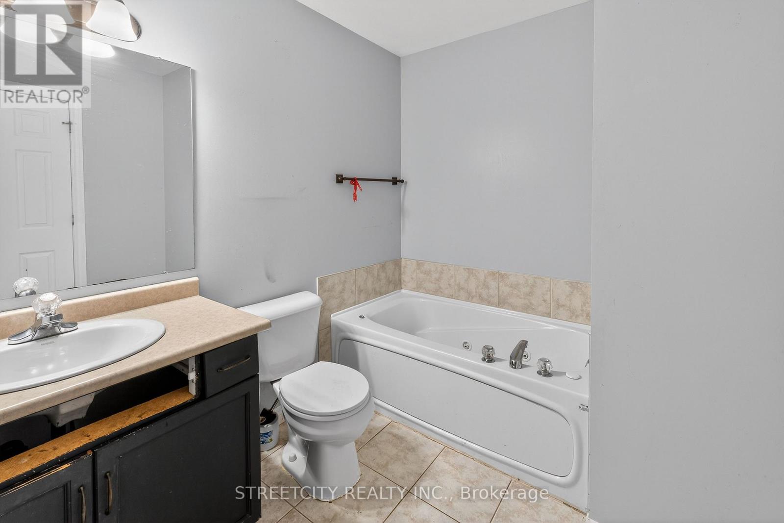 36 Glenview Court, St. Thomas, Ontario  N5P 4N9 - Photo 12 - X12959178