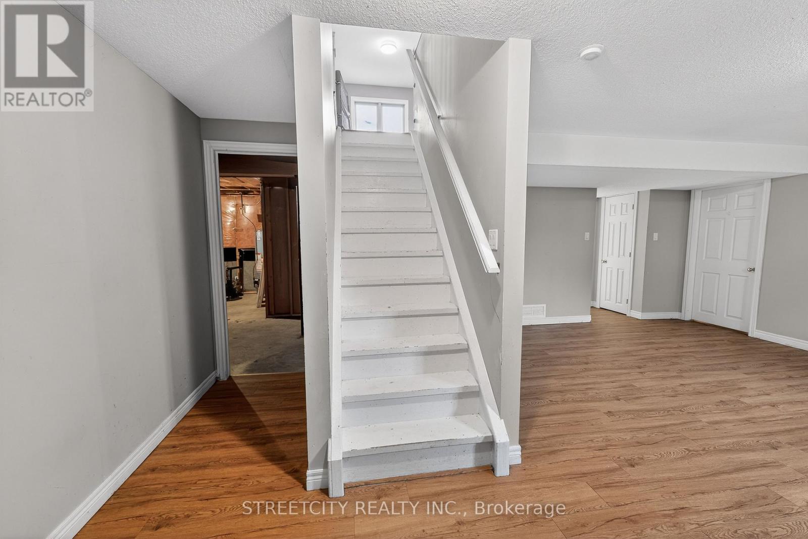 36 Glenview Court, St. Thomas, Ontario  N5P 4N9 - Photo 19 - X12959178