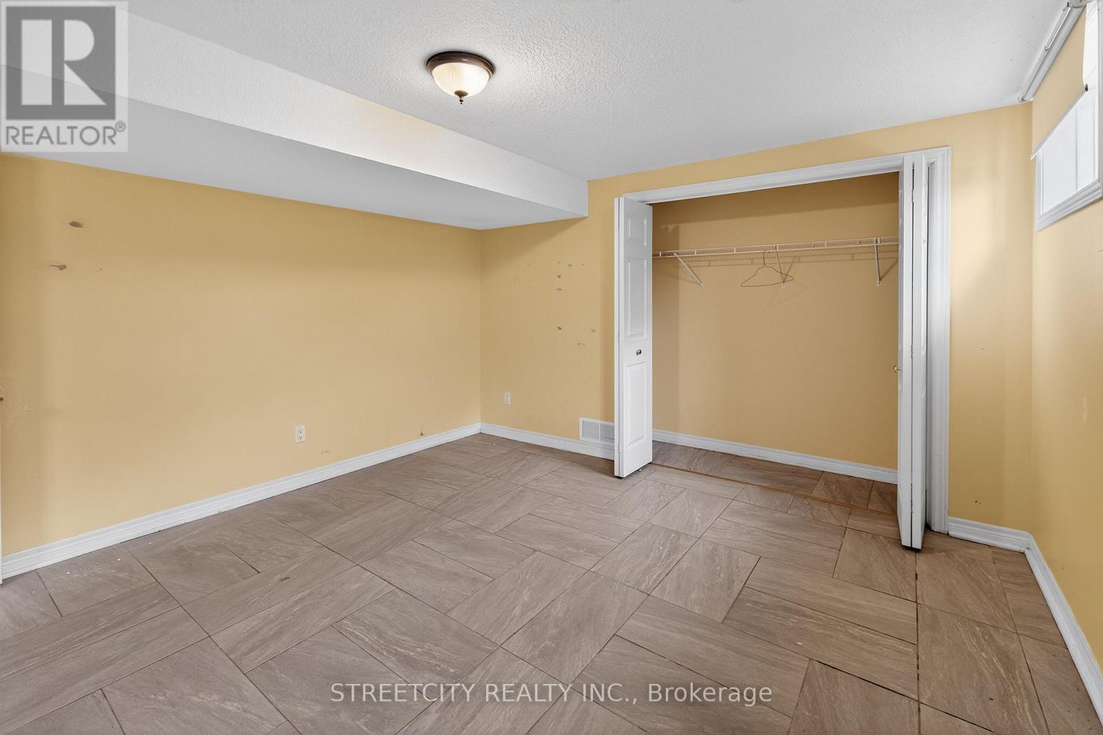 36 Glenview Court, St. Thomas, Ontario  N5P 4N9 - Photo 22 - X12959178