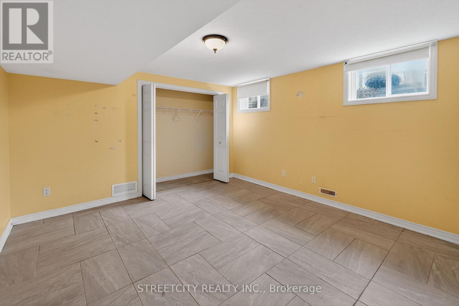 36 Glenview Court, St. Thomas, Ontario  N5P 4N9 - Photo 23 - X12959178