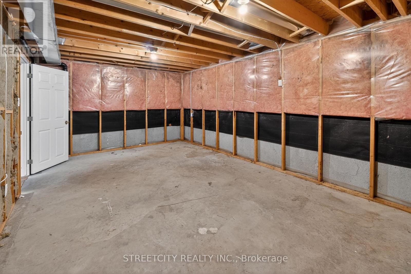 36 Glenview Court, St. Thomas, Ontario  N5P 4N9 - Photo 25 - X12959178