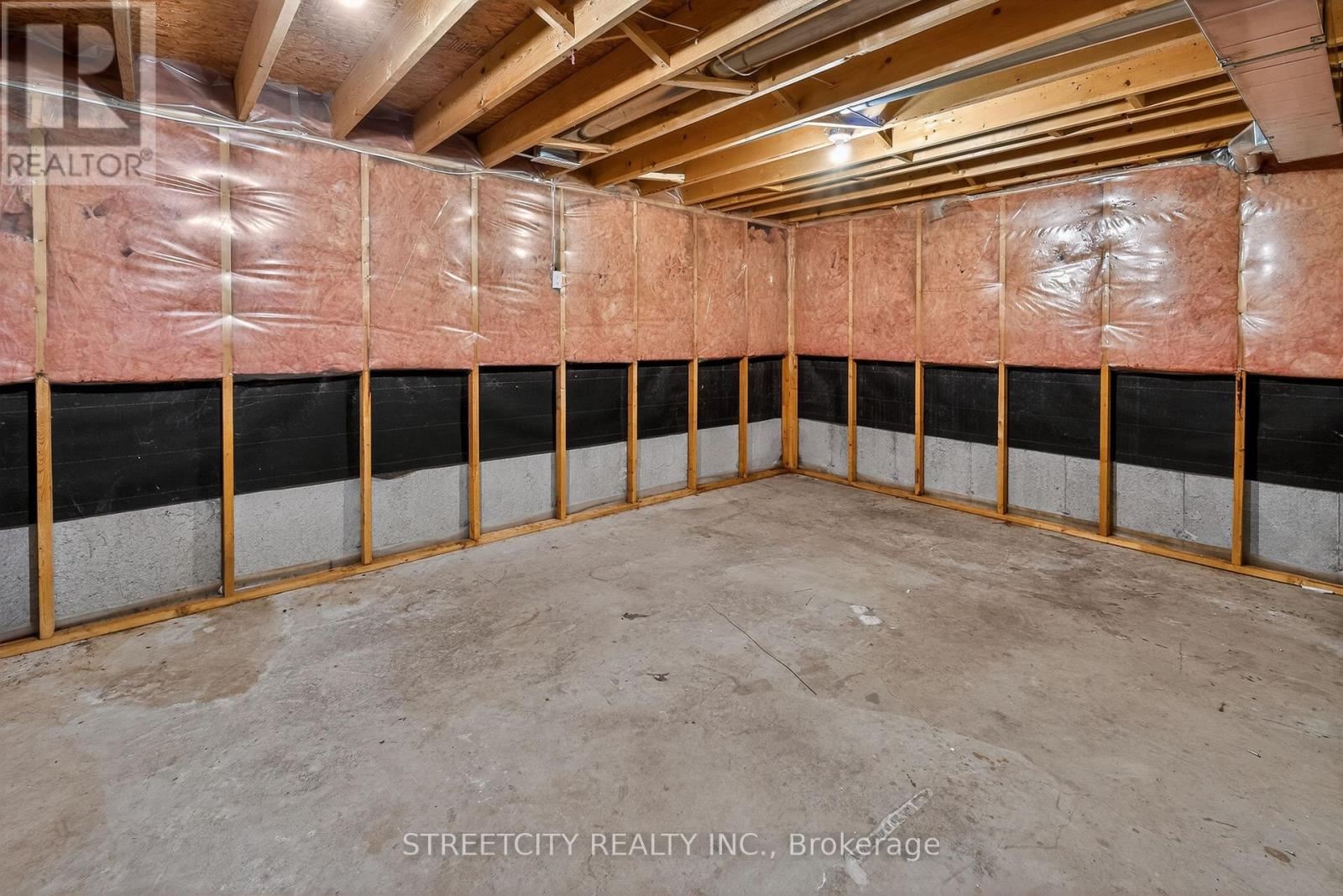 36 Glenview Court, St. Thomas, Ontario  N5P 4N9 - Photo 26 - X12959178