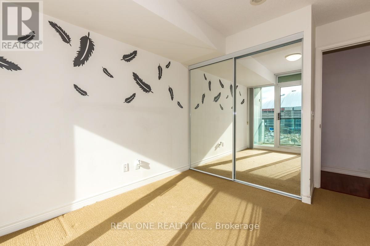 1011 - 51 Lower Simcoe Street, Toronto, Ontario  M5J 3A2 - Photo 9 - C12955466