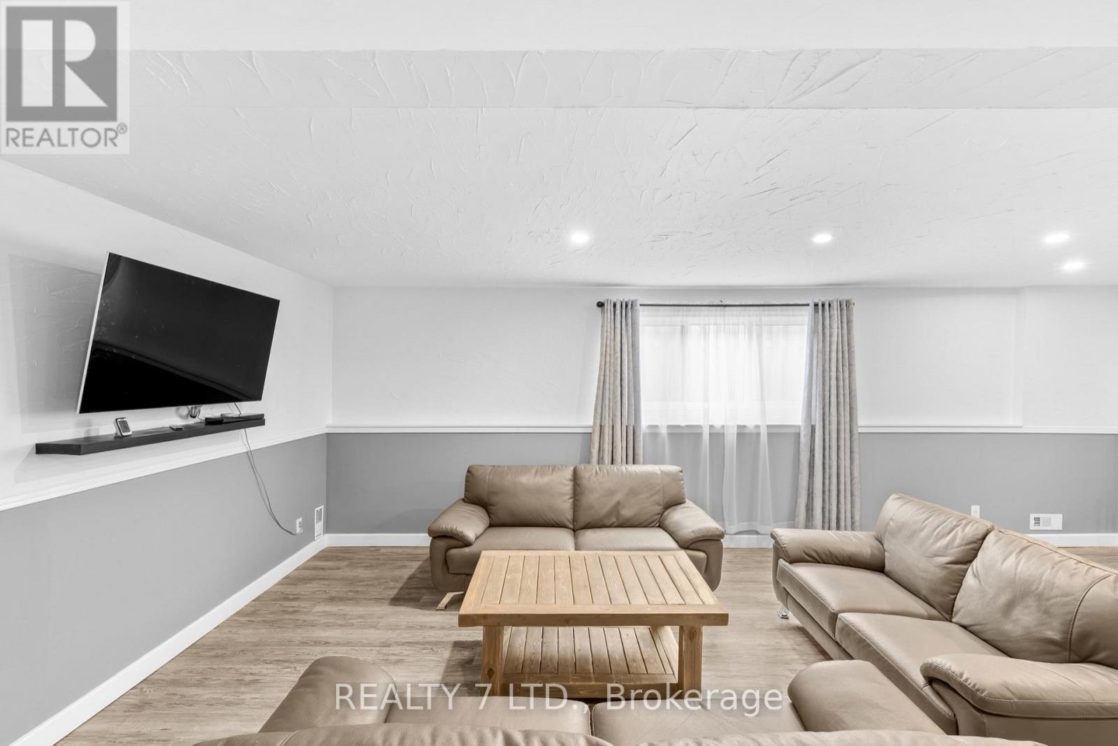 6479 Burwood Avenue, Niagara Falls, Ontario  L2H 1Z6 - Photo 15 - X12959206