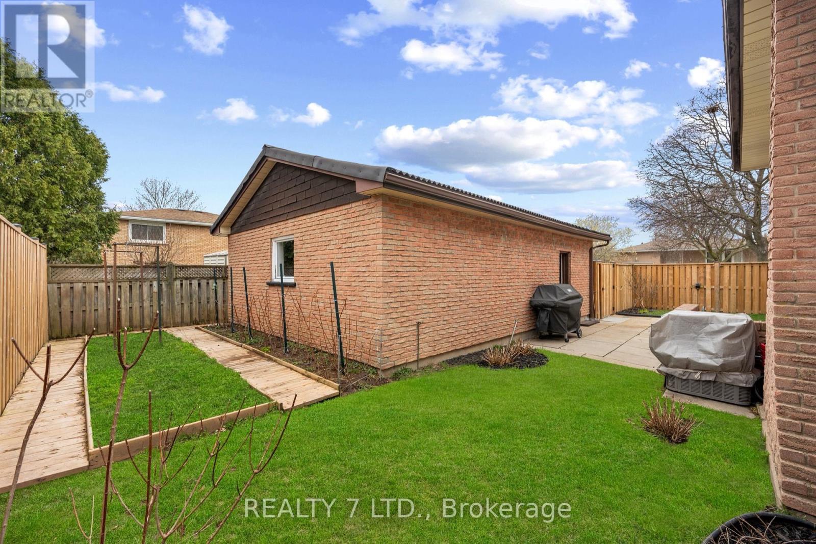 6479 Burwood Avenue, Niagara Falls, Ontario  L2H 1Z6 - Photo 25 - X12959206