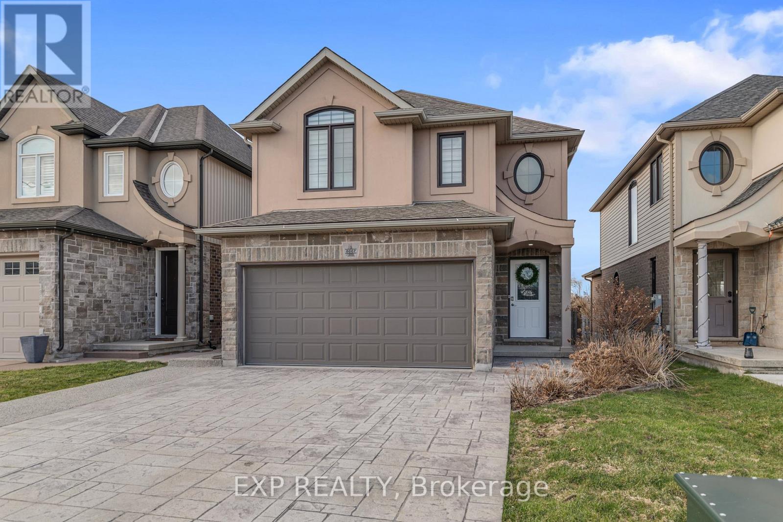 8667 Jennifer Crescent, Niagara Falls, Ontario  L2H 0B2 - Photo 2 - X12959210