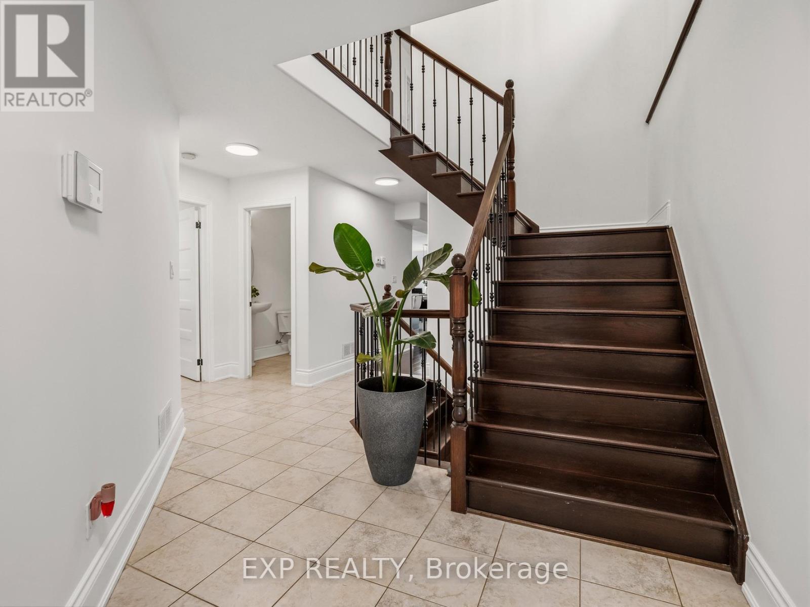 8667 Jennifer Crescent, Niagara Falls, Ontario  L2H 0B2 - Photo 6 - X12959210