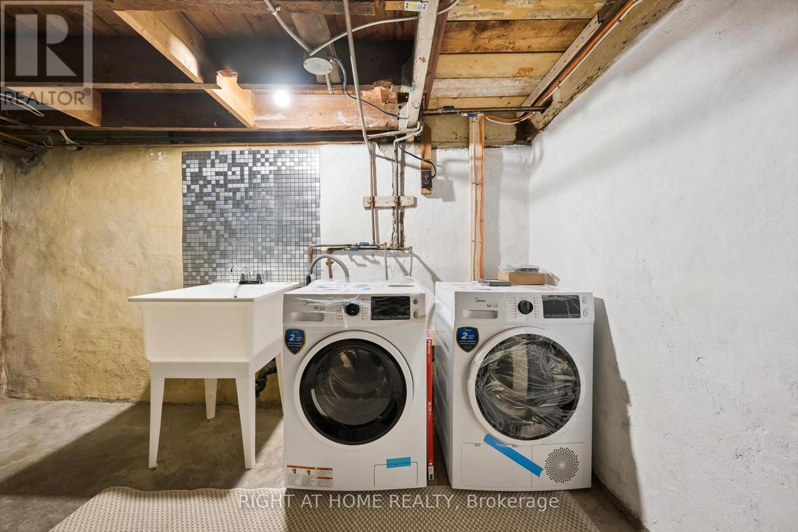 1 Auburn Avenue, Toronto, Ontario  M6H 2L6 - Photo 28 - W12865390