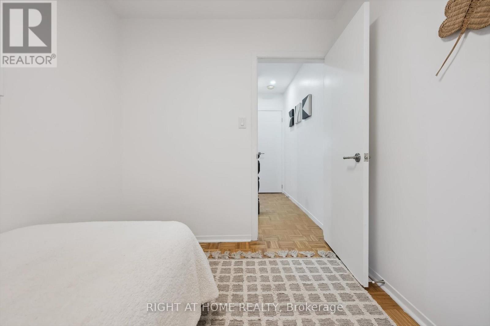 1 Auburn Avenue, Toronto, Ontario  M6H 2L6 - Photo 19 - W12865390