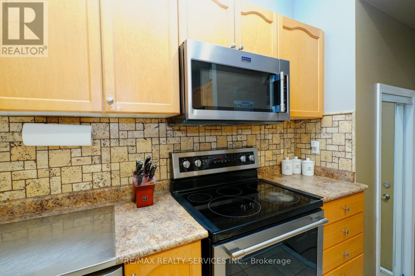 32 Ashdale Road, Brampton, Ontario  L6Y 5M7 - Photo 18 - W12955484