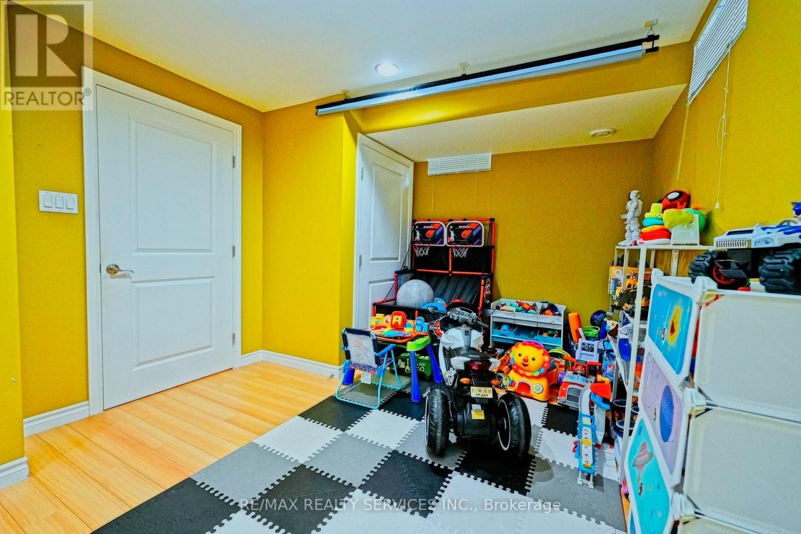 32 Ashdale Road, Brampton, Ontario  L6Y 5M7 - Photo 37 - W12955484