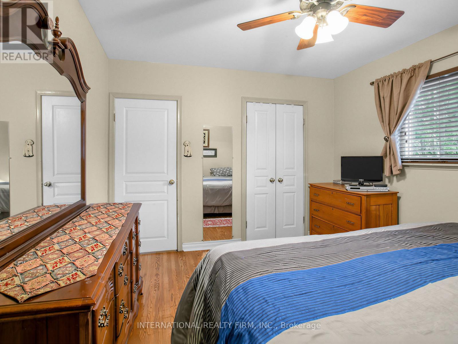 5 Castlebar Road, Toronto, Ontario  M8Z 2J4 - Photo 22 - W12955504