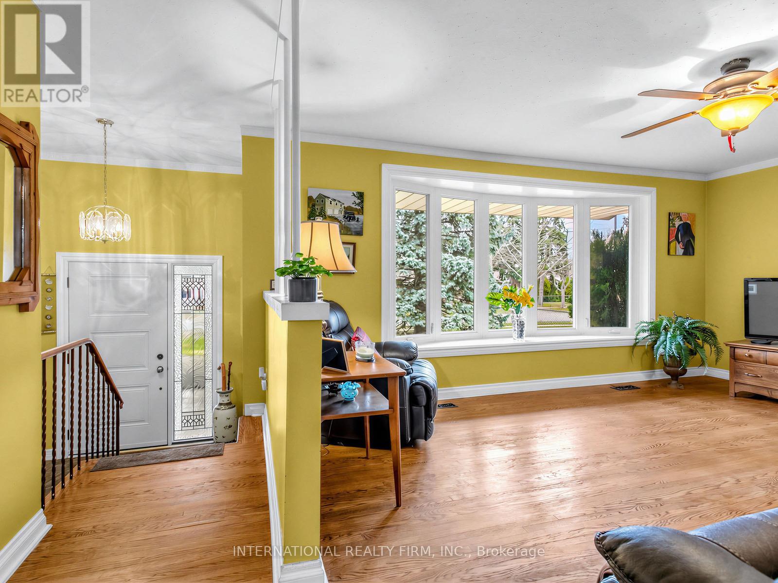 5 Castlebar Road, Toronto, Ontario  M8Z 2J4 - Photo 17 - W12955504