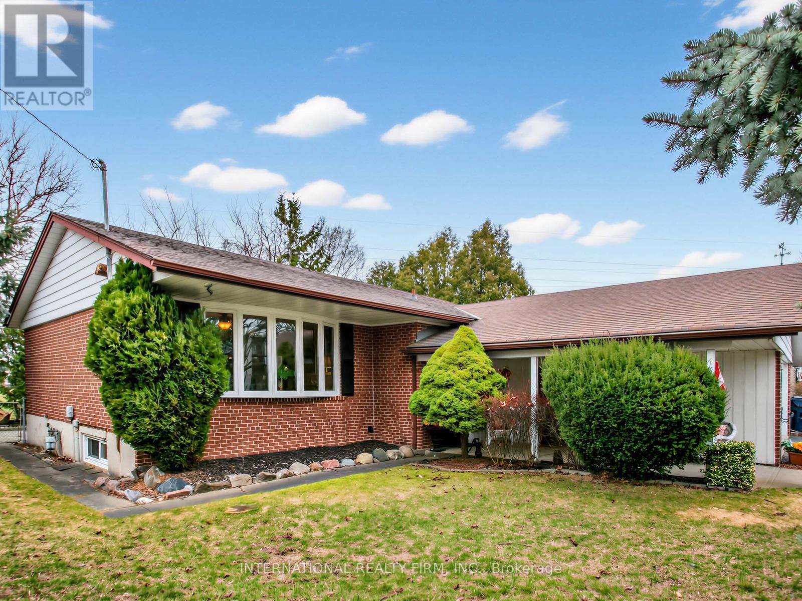 5 Castlebar Road, Toronto, Ontario  M8Z 2J4 - Photo 34 - W12955504