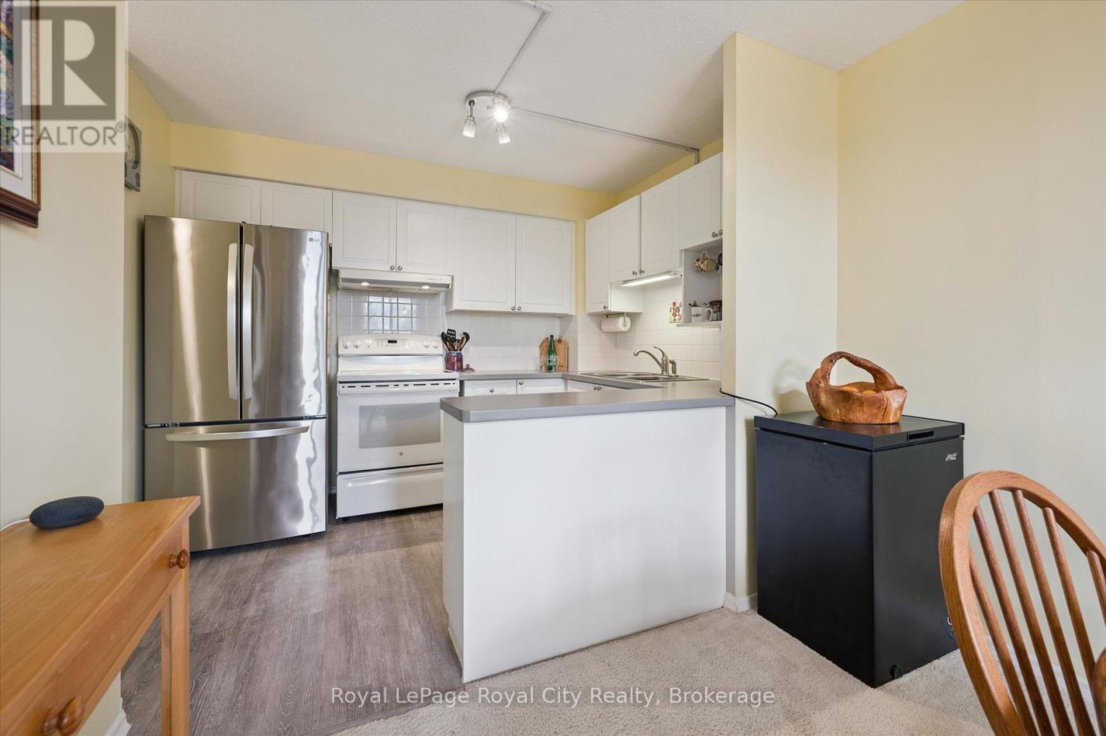 403 - 93 Westwood Road, Guelph, Ontario  N1H 7J7 - Photo 9 - X12959218