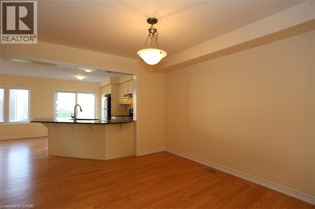 155 West Oak Trail, Kitchener, Ontario  N2R 1R4 - Photo 5 - 40817278