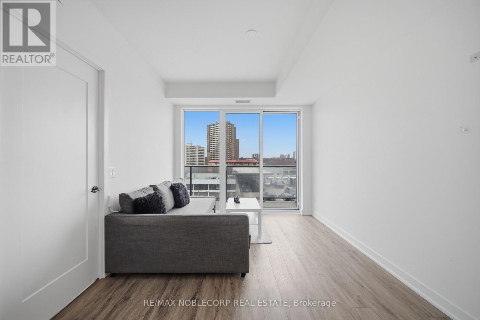 824 - 5 Defries Street, Toronto (Regent Park), Ontario  M5A 3R4 - Photo 11 - C12959198