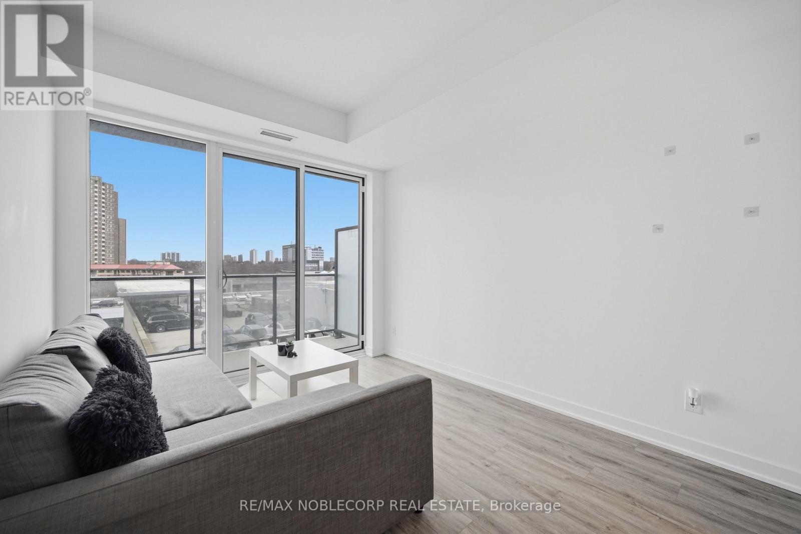 824 - 5 Defries Street, Toronto (Regent Park), Ontario  M5A 3R4 - Photo 12 - C12959198