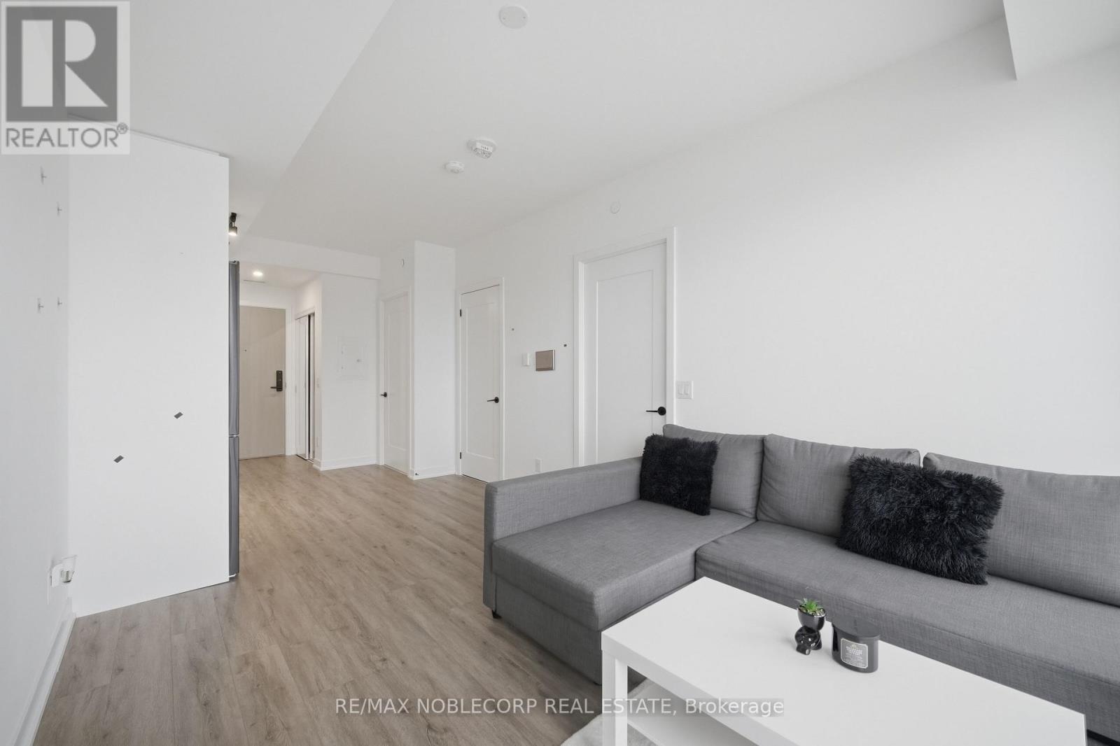 824 - 5 Defries Street, Toronto (Regent Park), Ontario  M5A 3R4 - Photo 14 - C12959198