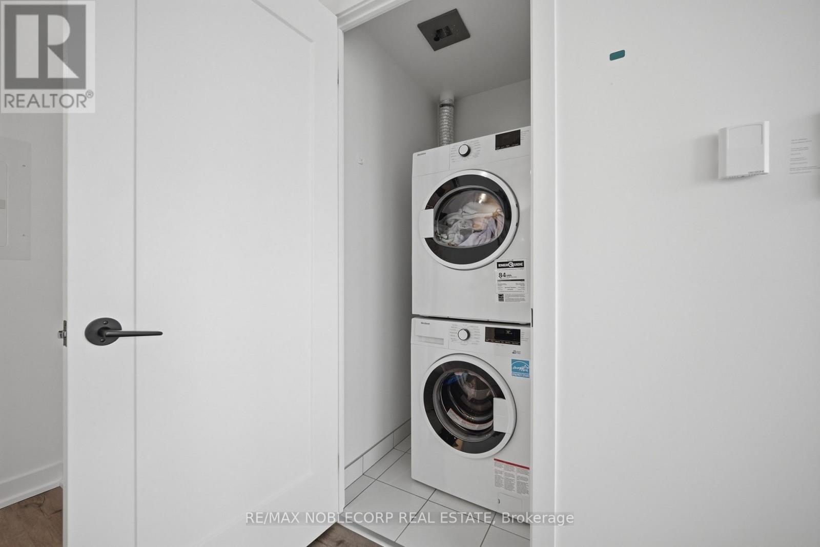 824 - 5 Defries Street, Toronto (Regent Park), Ontario  M5A 3R4 - Photo 21 - C12959198