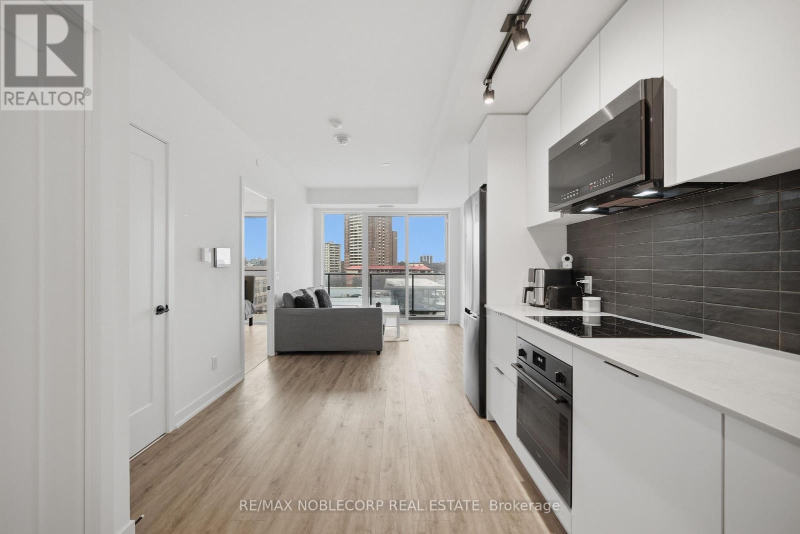 824 - 5 Defries Street, Toronto (Regent Park), Ontario  M5A 3R4 - Photo 7 - C12959198