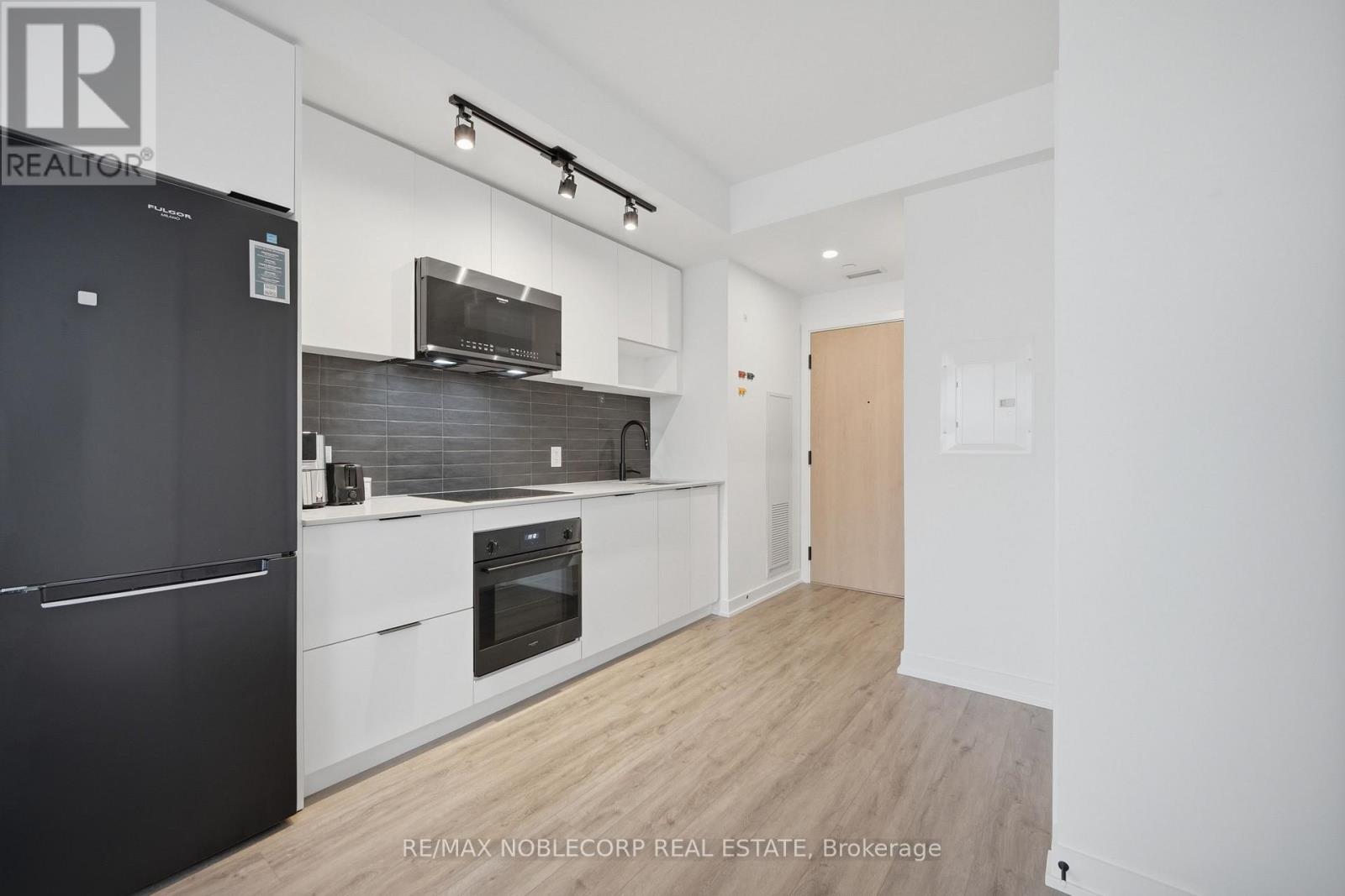 824 - 5 Defries Street, Toronto (Regent Park), Ontario  M5A 3R4 - Photo 8 - C12959198