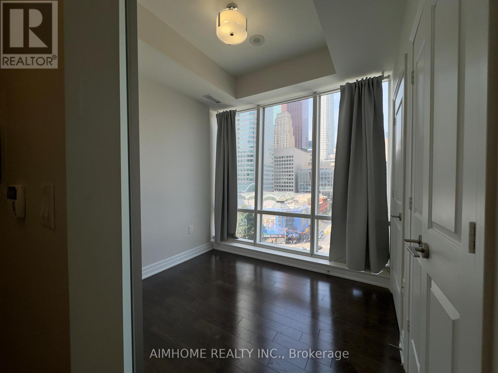 1006 - 8 The Esplanade Avenue, Toronto (Waterfront Communities), Ontario  M5E 0A6 - Photo 13 - C12959220