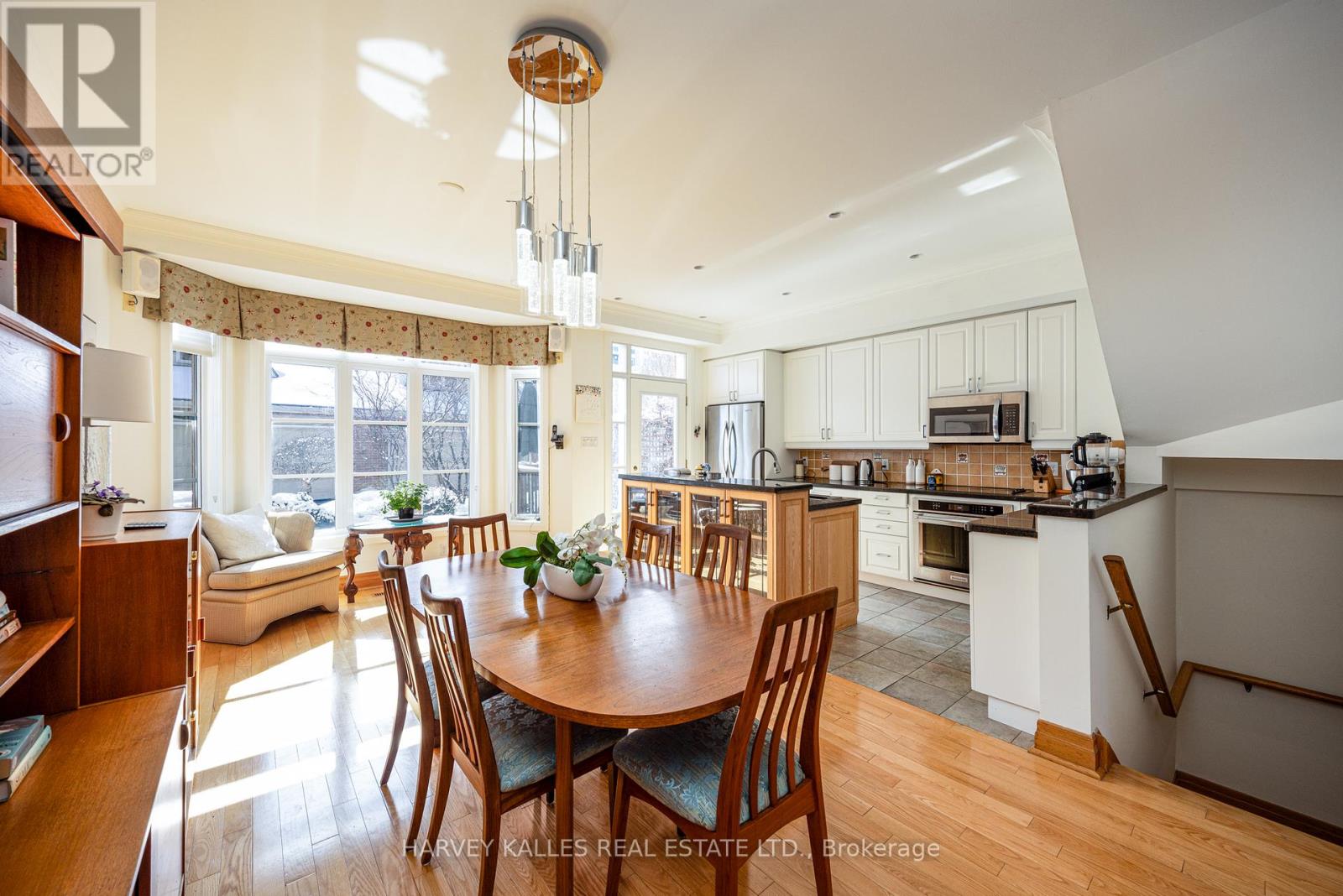 51 Shaftesbury Avenue, Toronto, Ontario  M4T 3B3 - Photo 12 - C12959222