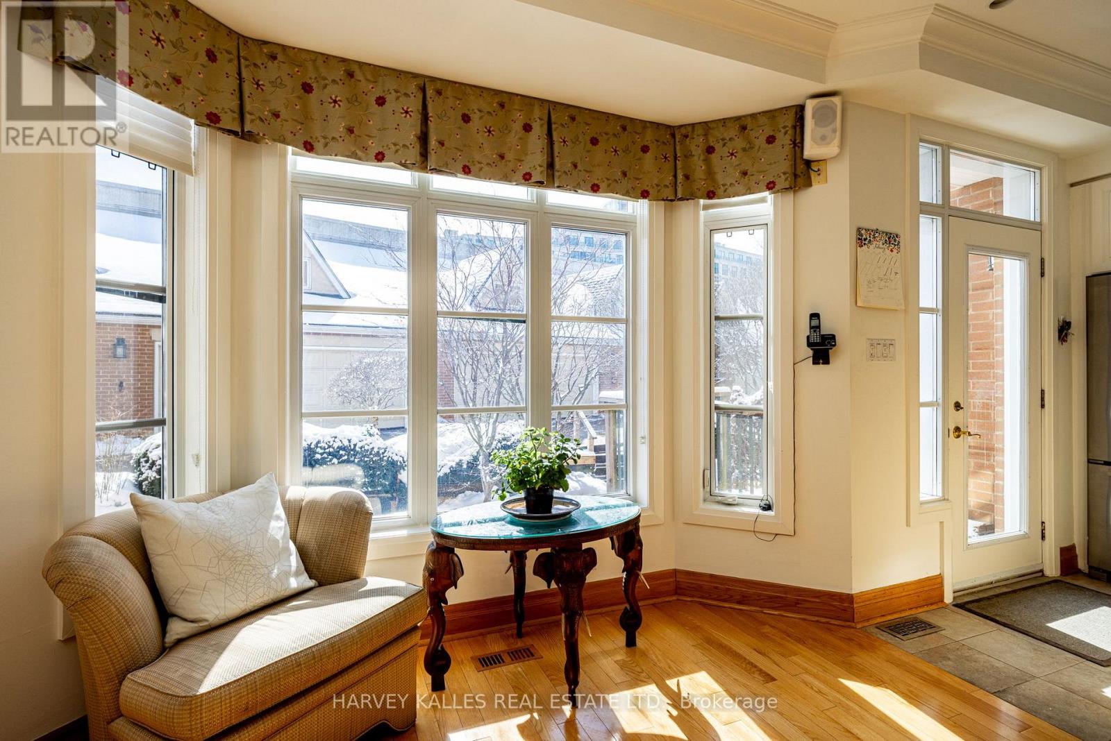 51 Shaftesbury Avenue, Toronto, Ontario  M4T 3B3 - Photo 14 - C12959222