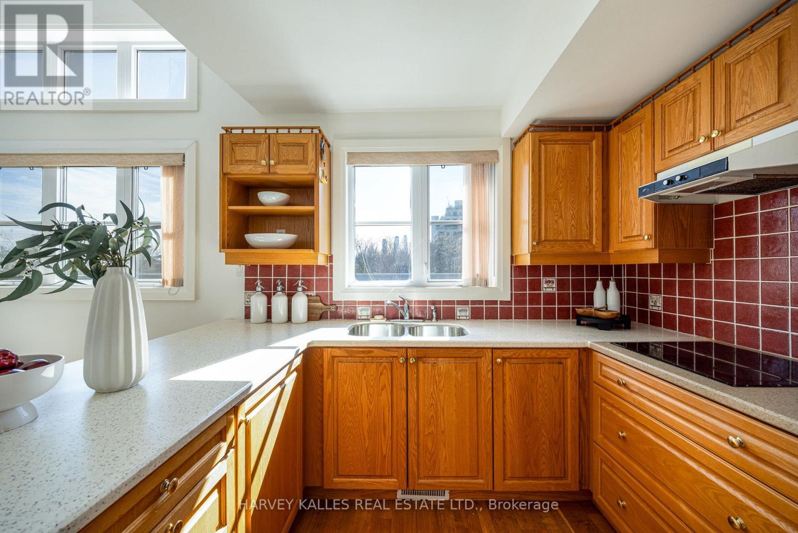 51 Shaftesbury Avenue, Toronto, Ontario  M4T 3B3 - Photo 34 - C12959222