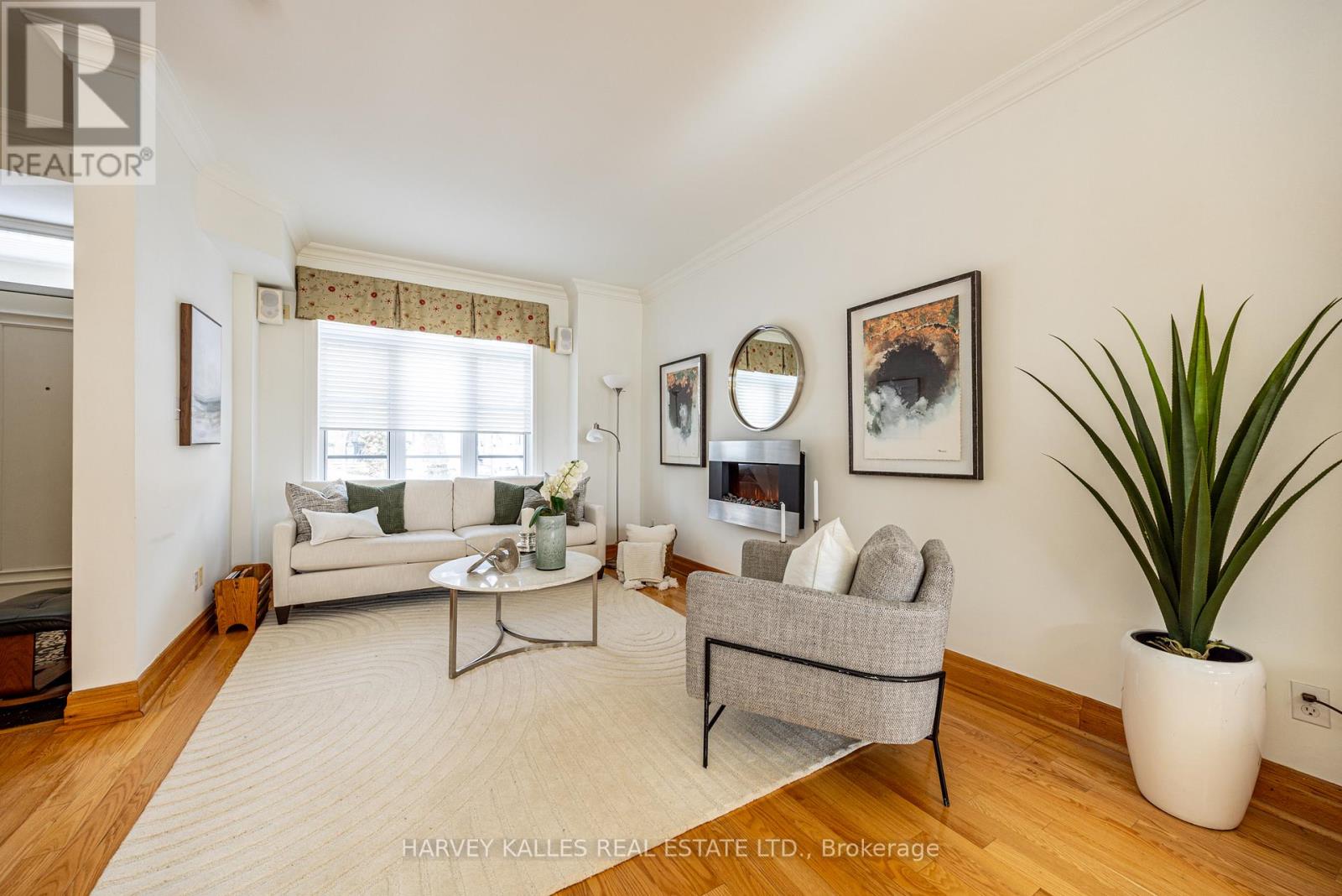 51 Shaftesbury Avenue, Toronto, Ontario  M4T 3B3 - Photo 5 - C12959222