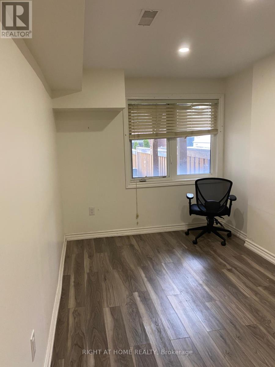 Lower - 45 Paper Mills Crescent, Richmond Hill (Jefferson), Ontario  L4E 0V5 - Photo 6 - N12959208